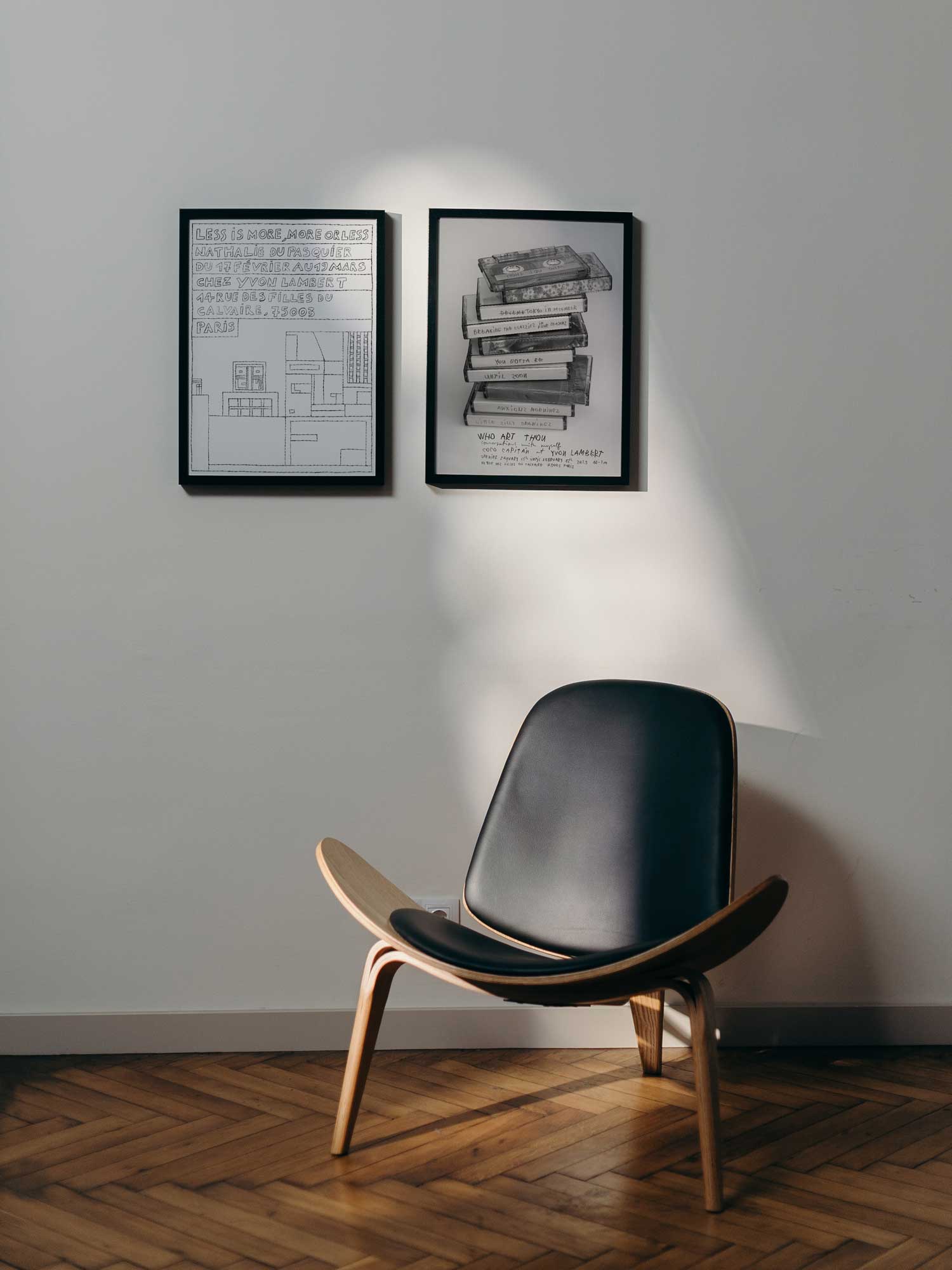 코코 카피탄 흑백 사진 아트포스터